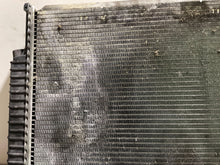 Load image into Gallery viewer, RADIATOR BMW 325i 325i 1988 88 1989 89 1990 90 19991 91 1992 92 93 Auto - NW131947
