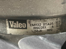 Load image into Gallery viewer, RADIATOR FAN ASSEMBLY Passat 2001 01 02 03 04 05 - NW63633
