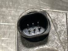 Load image into Gallery viewer, THROTTLE BODY BMW 530i 330i 525i 323i 325i Z4 2006 06 2007 07 2008 08 - NW177784
