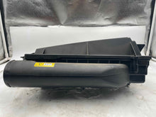 Load image into Gallery viewer, AIR CLEANER BOX Gl350 Gl450 Gl550 GL63 AMG 2013 13 2014 14 Left - NW4012
