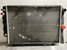Load image into Gallery viewer, RADIATOR Mercedes S320 1994 94 95 96 97 98 99 - NW132430
