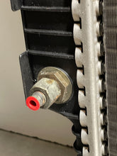 Load image into Gallery viewer, RADIATOR Mercedes S320 1994 94 95 96 97 98 99 - NW132430

