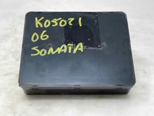 Load image into Gallery viewer, BODY CONTROL MODULE Hyundai Sonata 2006 06 2007 07 - NW32331
