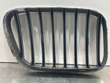 Load image into Gallery viewer, GRILL BMW X5 2000 00 2001 01 02 03 Upper Left - NW98312
