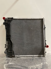 Load image into Gallery viewer, RADIATOR BMW X5 01 02 03 04 05 06 - NW132062
