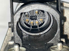 Load image into Gallery viewer, THROTTLE BODY MERCEDES C-CLASS SLK 97 98 99 - NW178327
