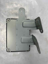 Load image into Gallery viewer, TRANSMISSION CONTROL MODULE COMPUTER Nissan Murano 2004 04 - NW31829
