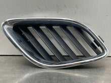 Load image into Gallery viewer, GRILLE Saab 9-5 2002 02 2003 03 04 05 Upper End Left - NW98686
