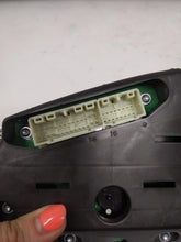 Load image into Gallery viewer, Speedometer Cluster Chrysler 300 2008 - NW158697
