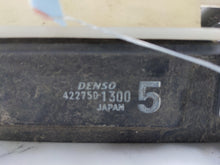 Load image into Gallery viewer, RADIATOR FAN ASSEMBLY Toyota Prius 2004 04 2005 05 2006 06 2007 07 08 09 - NW64630
