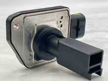 Load image into Gallery viewer, Mass Air Flow Sensor Meter MAF Lesabre Park Avenue Regal Riviera 99-05 - NW4626
