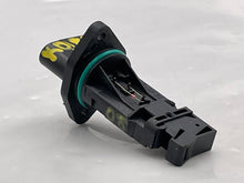 Load image into Gallery viewer, Mass Air Flow Sensor Meter MAF Cayenne 04 05 06 07 08 09 10 - NW5417
