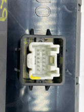 Load image into Gallery viewer, Radio  MAZDA CX-9 2010 - NW138306
