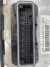Load image into Gallery viewer, BODY CONTROL MODULE BCM COMPUTER Commander Grand Cherokee 09-10 - NW27325
