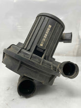 Load image into Gallery viewer, AIR INJECTION PUMP SMOG Audi A8 2003 03 2004 04 2005 05 4.2L - NW7990
