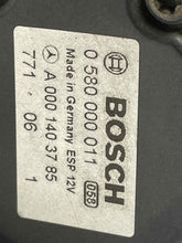 Load image into Gallery viewer, VACUUM PUMP Mercedes-Benz E300d E320 E430 E55 1998 98 1999 99 - NW189220
