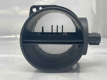 Load image into Gallery viewer, Mass Air Flow Sensor Meter MAF Azera Entourage Genesis Santa Fe 06-12 - NW5052
