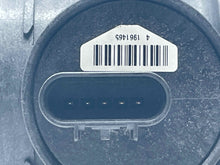 Load image into Gallery viewer, Mass Air Flow Sensor Meter MAF Azera Entourage Genesis Santa Fe 06-12 - NW5052
