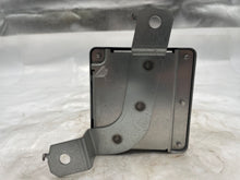 Load image into Gallery viewer, TRANSFER CASE CONTROL MODULE COMPUTER M35 M45 06 07 08 - NW31536
