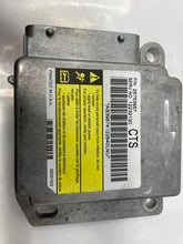 Load image into Gallery viewer, AIR BAG CONTROL MODULE COMPUTER Cadillac CTS 2003 03 - NW26140
