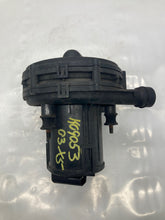 Load image into Gallery viewer, AIR INJECTION PUMP SMOG BMW X5 2000 00 01 02 03 4.4L 4.6L - NW8094
