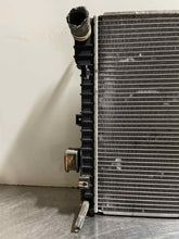 Load image into Gallery viewer, RADIATOR Crown Victoria Town Car Grand Marquis Marauder Passenger Car 03-05 - NW131791

