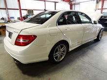 Load image into Gallery viewer, CARRIER ASSEMBLY E250 Van C230 C250 C300 C350 C63 E250D E300 08-16 AWD - NW46841
