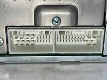 Load image into Gallery viewer, CD MP3 RADIO Hyundai Sonata 2011 11 - NW137475
