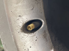 Load image into Gallery viewer, WHEEL RIM Range Rover 03-05 20x8-1/2 - NW427044
