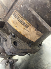Load image into Gallery viewer, TRANSFER CASE Range Rover 2003 03 2004 04 2005 05 - NW177064
