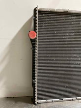 Load image into Gallery viewer, RADIATOR BMW X5 2001 01 2002 02 2003 03 04 Auto - NW132069
