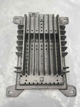 Load image into Gallery viewer, AMPLIFIER Saab 9-3 2007 07 - NW139576
