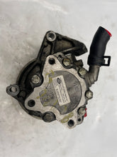 Load image into Gallery viewer, POWER STEERING PUMP Land Rover LR2 2008 08 2009 09 2010 10 2011 11 - NW163975
