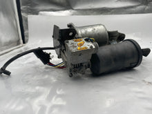 Load image into Gallery viewer, Suspension Air Compressor Pump  EXPEDITION 2003 - NW8322
