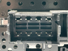 Load image into Gallery viewer, Radio  INFINITI Q45 2005 - NW137144

