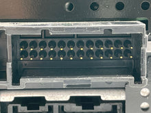 Load image into Gallery viewer, Radio  INFINITI Q45 2005 - NW137144
