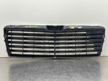 Load image into Gallery viewer, GRILL Mercedes E300D E320 E55 1996 96 1997 97 98 99 - NW98538
