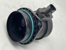 Load image into Gallery viewer, Mass Air Flow Sensor Meter MAF Vanden Pl XF XFR XJ XJL Discovery 13-18 - NW5154
