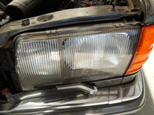Load image into Gallery viewer, Headlight Lamp Assembly  MERCEDES 380 1985 - NW103410
