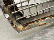 Load image into Gallery viewer, Grille  MERCEDES 280 1971 - NW98568
