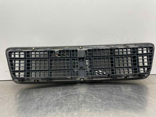 Load image into Gallery viewer, GRILL Volvo V70 S70 98 99 00 01 02 03 04 - NW98786
