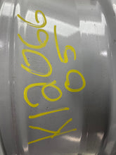 Load image into Gallery viewer, Wheel Beetle 2002 02 03 04 05 06 07 16x6.5 11 Spoke - NW201499
