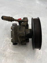 Load image into Gallery viewer, POWER STEERING PUMP AUDI A4 PASSAT 97 98 99 00 01 - 05 - NW164204
