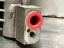 Load image into Gallery viewer, AC CONDENSOR Nissan Altima 2000 00 2001 01 - NW43716
