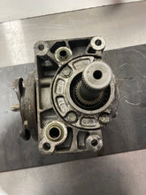 Load image into Gallery viewer, TRANSFER CASE Audi TT 2000 00 2001 01 02 03 04 05 06 - NW176643
