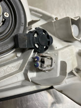 Load image into Gallery viewer, HEADLIGHT LAMP ASSEMBLY 4 Runner 2003 03 2004 04 2005 05 Left - NW103668
