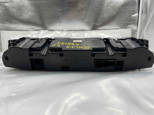 Load image into Gallery viewer, AC HEATER TEMP CONTROL Mercedes E320 E500 E55 03 04 - NW100865
