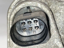 Load image into Gallery viewer, THROTTLE BODY BMW 745I 545I X5 2002 02 03 04 05 06 - NW177867

