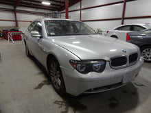 Load image into Gallery viewer, CARRIER ASSEMBLY BMW 745i 2003 03 - NW46304
