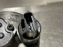 Load image into Gallery viewer, Throttle Body  PT CRUISER 2002 - NW177532
